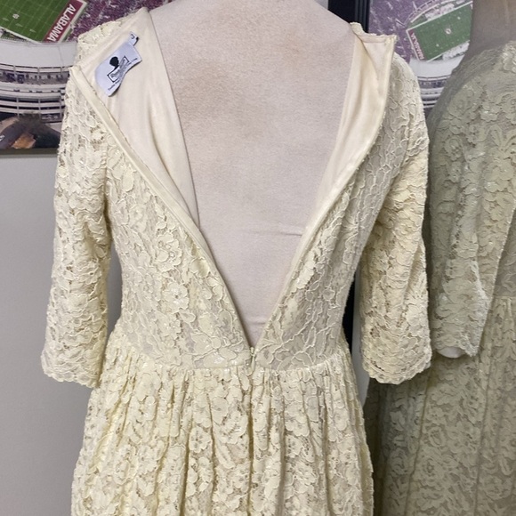 VNTG DAINTY JEWELLS CLOTHIER 80s LACE WEDDING DRESS/EASTER DRESS BUTTER YELLOW - Picture 11 of 16